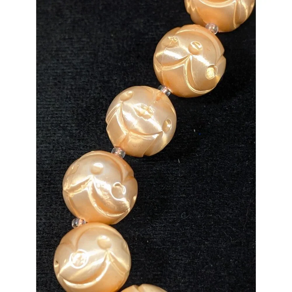 VTG Japan‎ Peach Carved Style Plastic Pearlized Round Bead Necklace Chunky Mid
